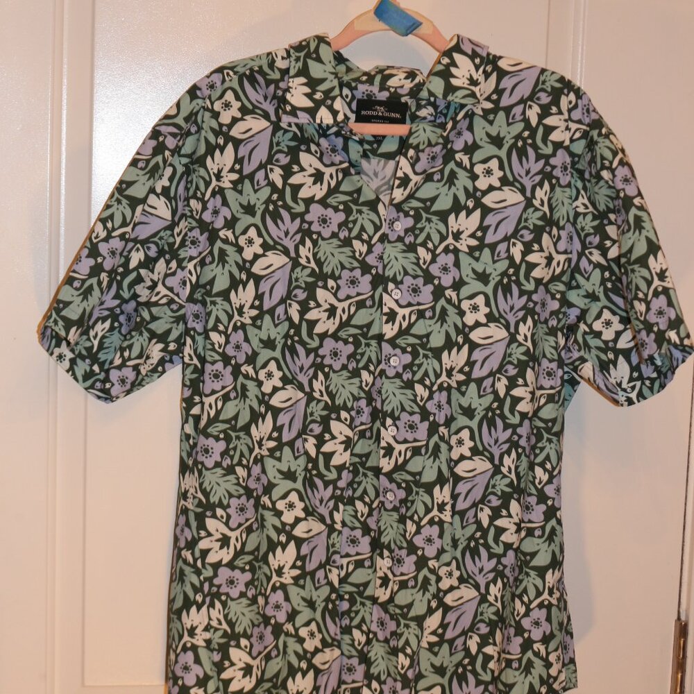 Rodd & Gunn floral shirt. New with tags.